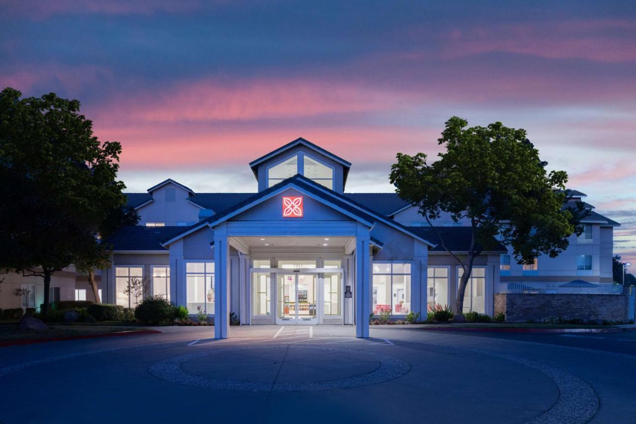 Hilton Garden Inn Roseville Zewnętrze zdjęcie