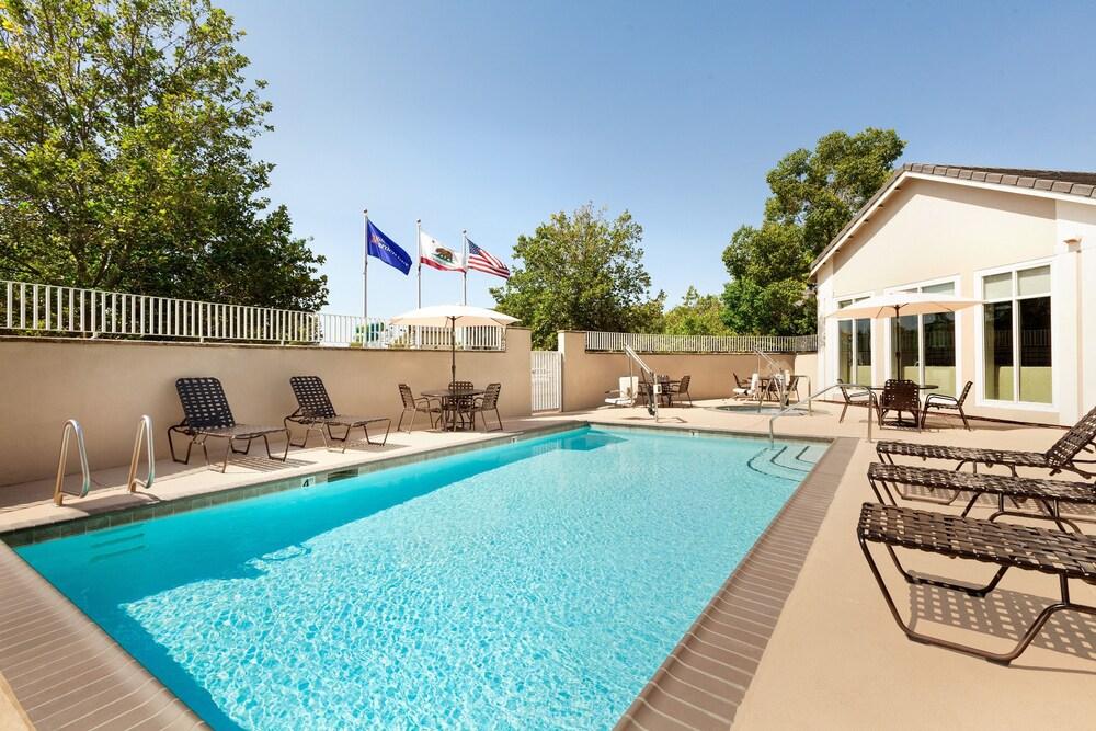 Hilton Garden Inn Roseville Zewnętrze zdjęcie