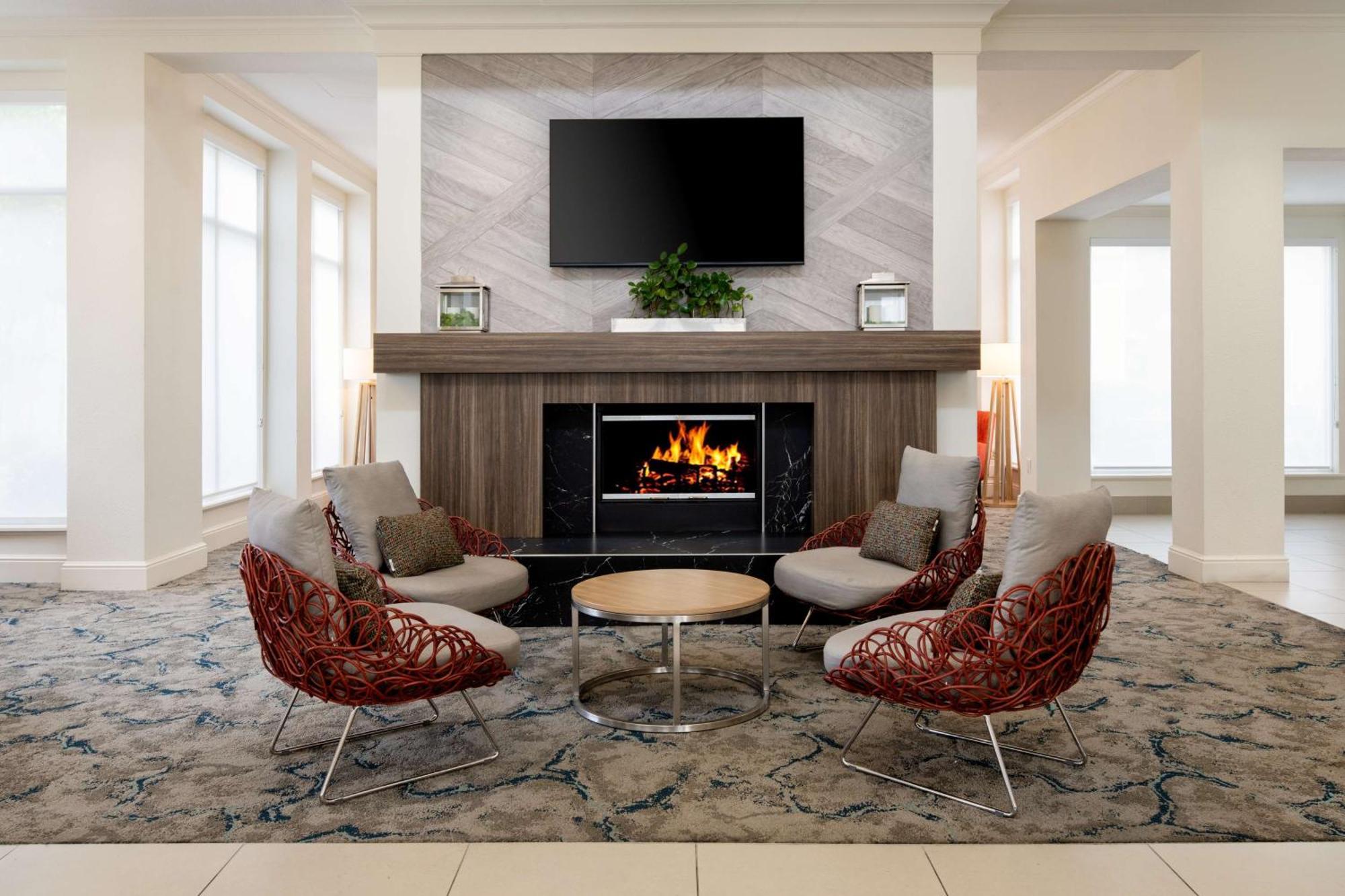 Hilton Garden Inn Roseville Zewnętrze zdjęcie