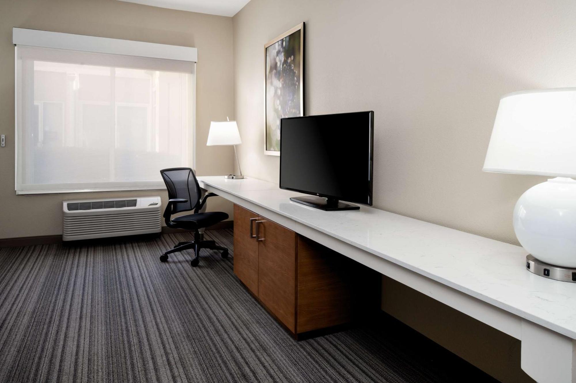 Hilton Garden Inn Roseville Zewnętrze zdjęcie