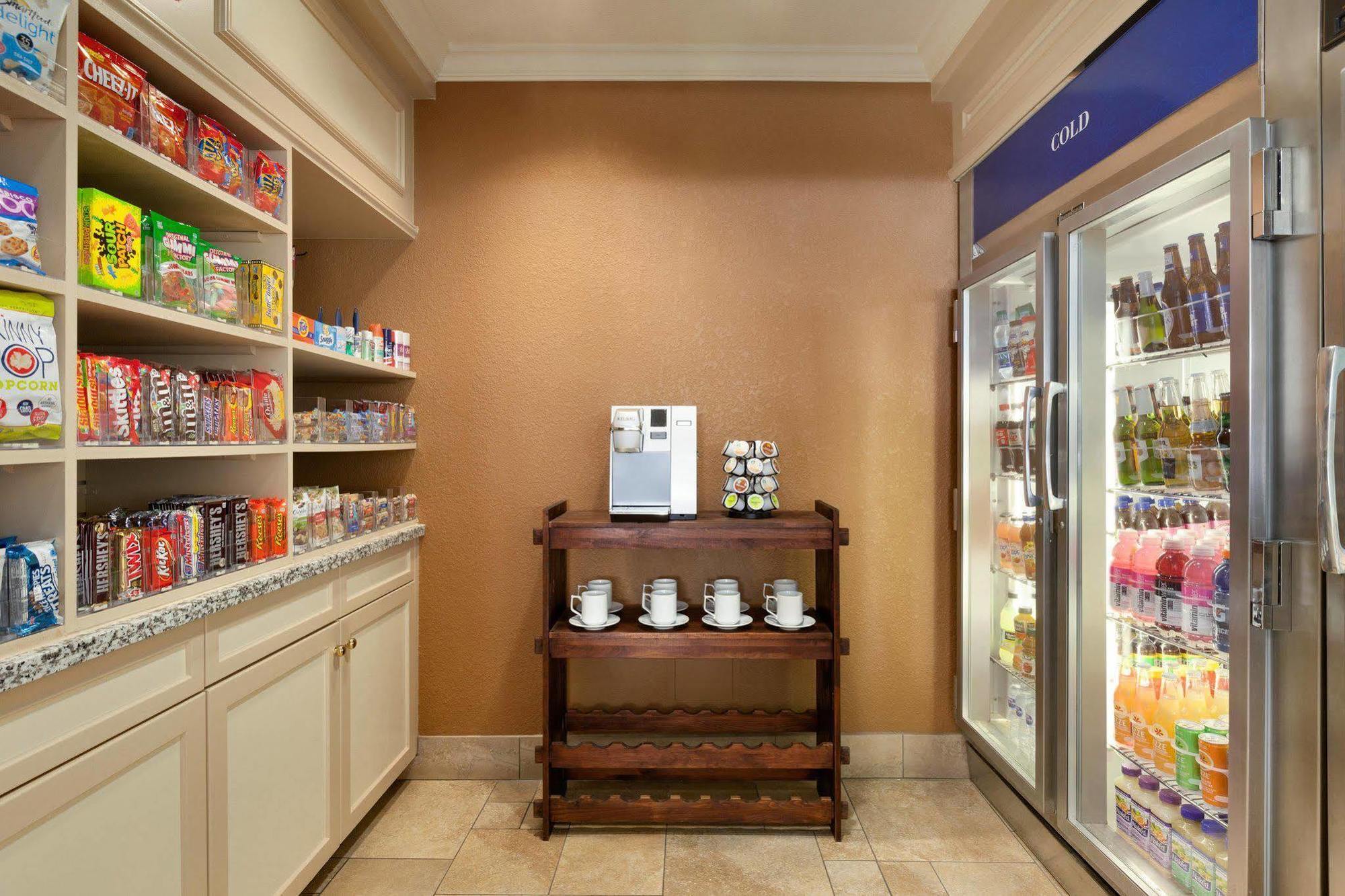 Hilton Garden Inn Roseville Zewnętrze zdjęcie