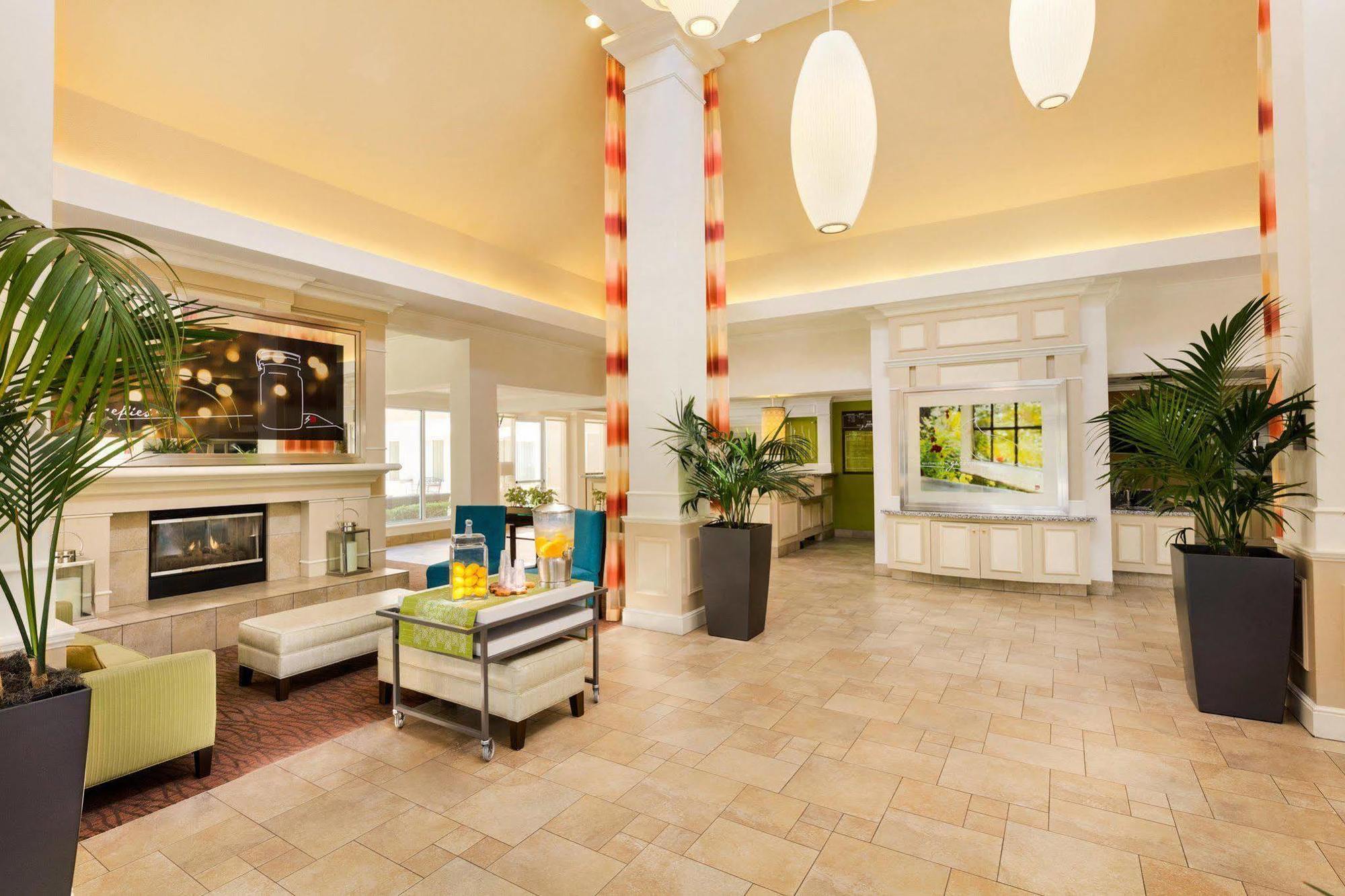 Hilton Garden Inn Roseville Zewnętrze zdjęcie