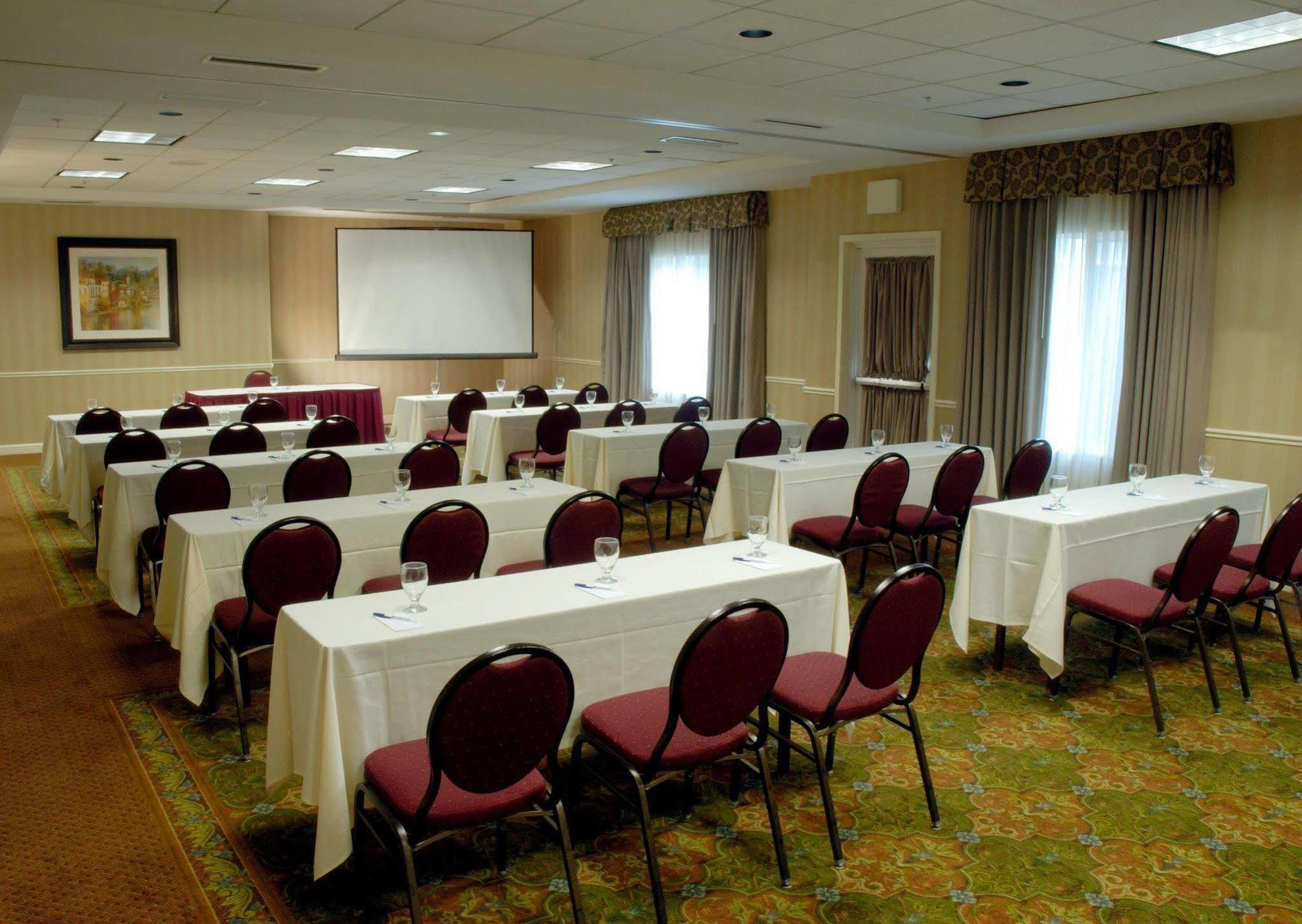Hilton Garden Inn Roseville Zewnętrze zdjęcie